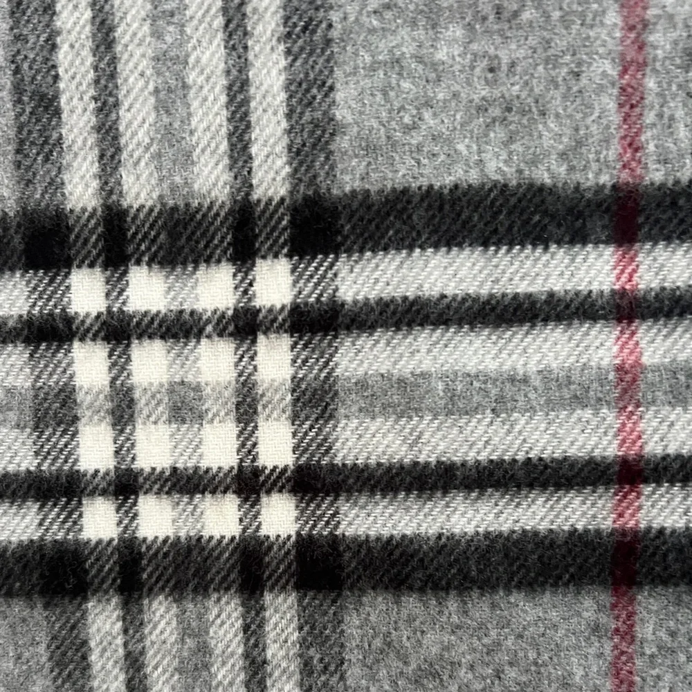 Cashmink V. Fraas Gray Plaid Fringed Scarf 65”‎ x 11.75”